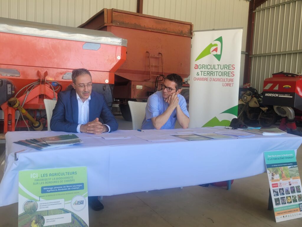 Signature de la convention de versement d’aide dans le cadre du dispositif ERC et de la compensation agricole collective entre Hommes et Territoires et Mountpark - 31 mai à Epieds en Beauce